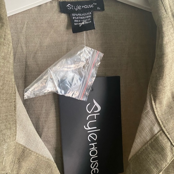 Olive green top with buttons - Picture 3 of 5